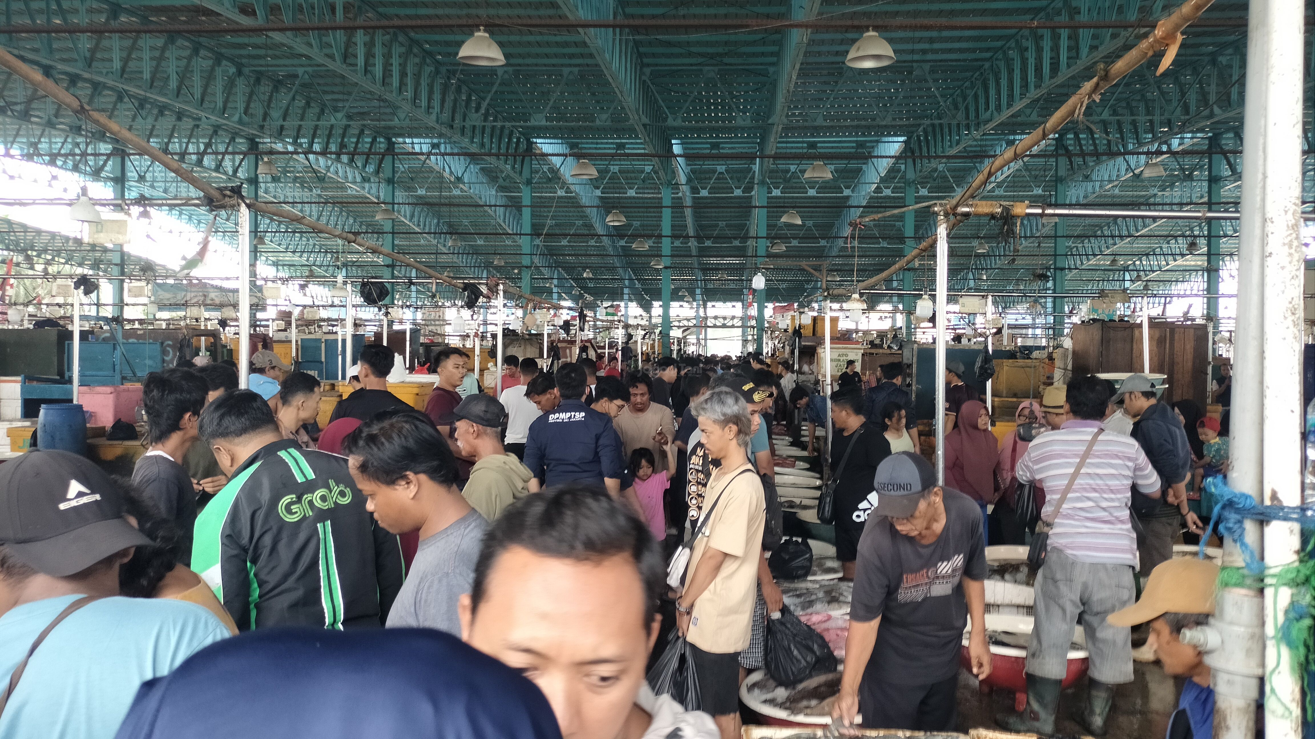 Suasana di pasar Ikan Muara Angke 