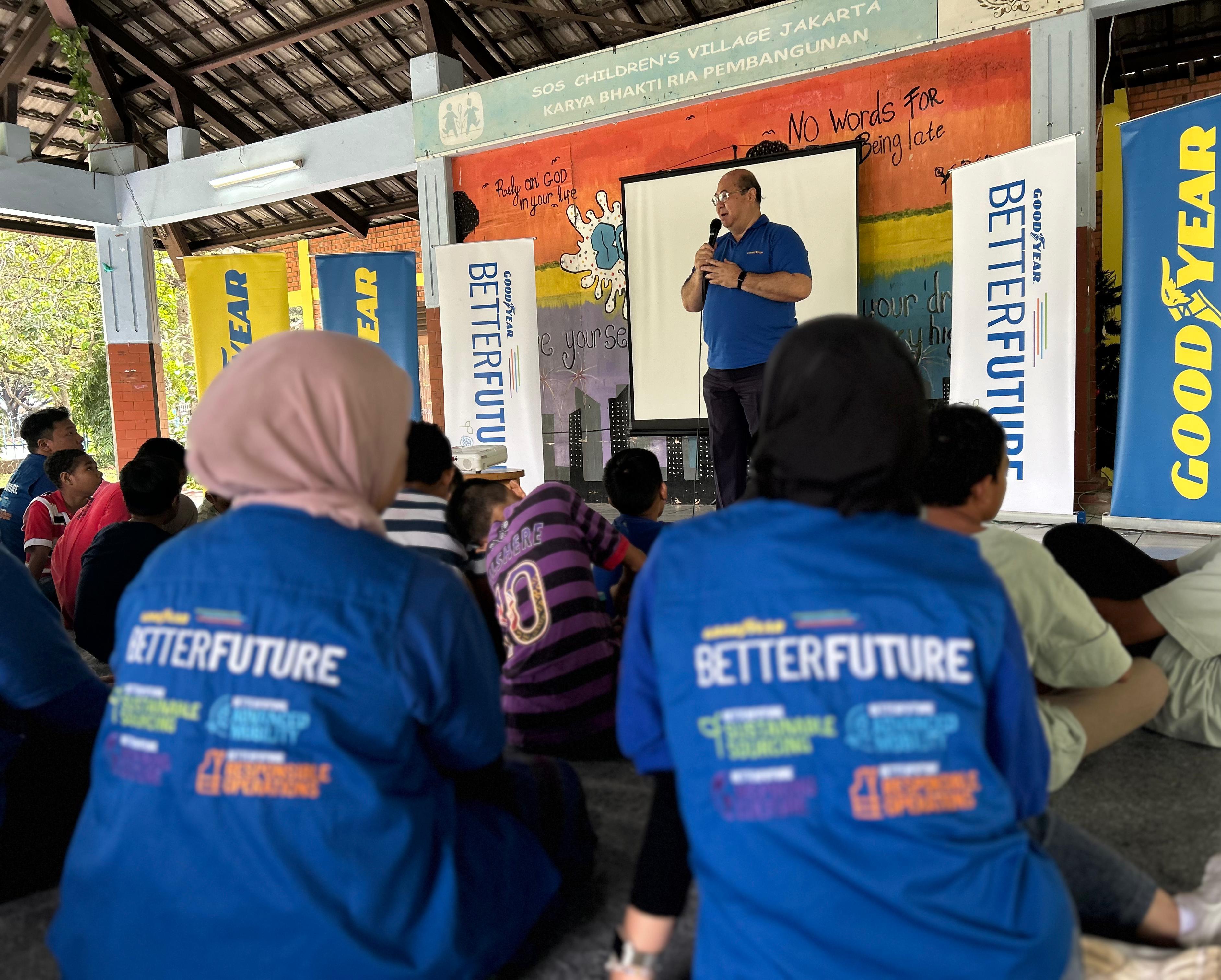 Goodyear Indonesia dorong kesadaran Anak-anak pada lingkungan melalui program Kompos daun