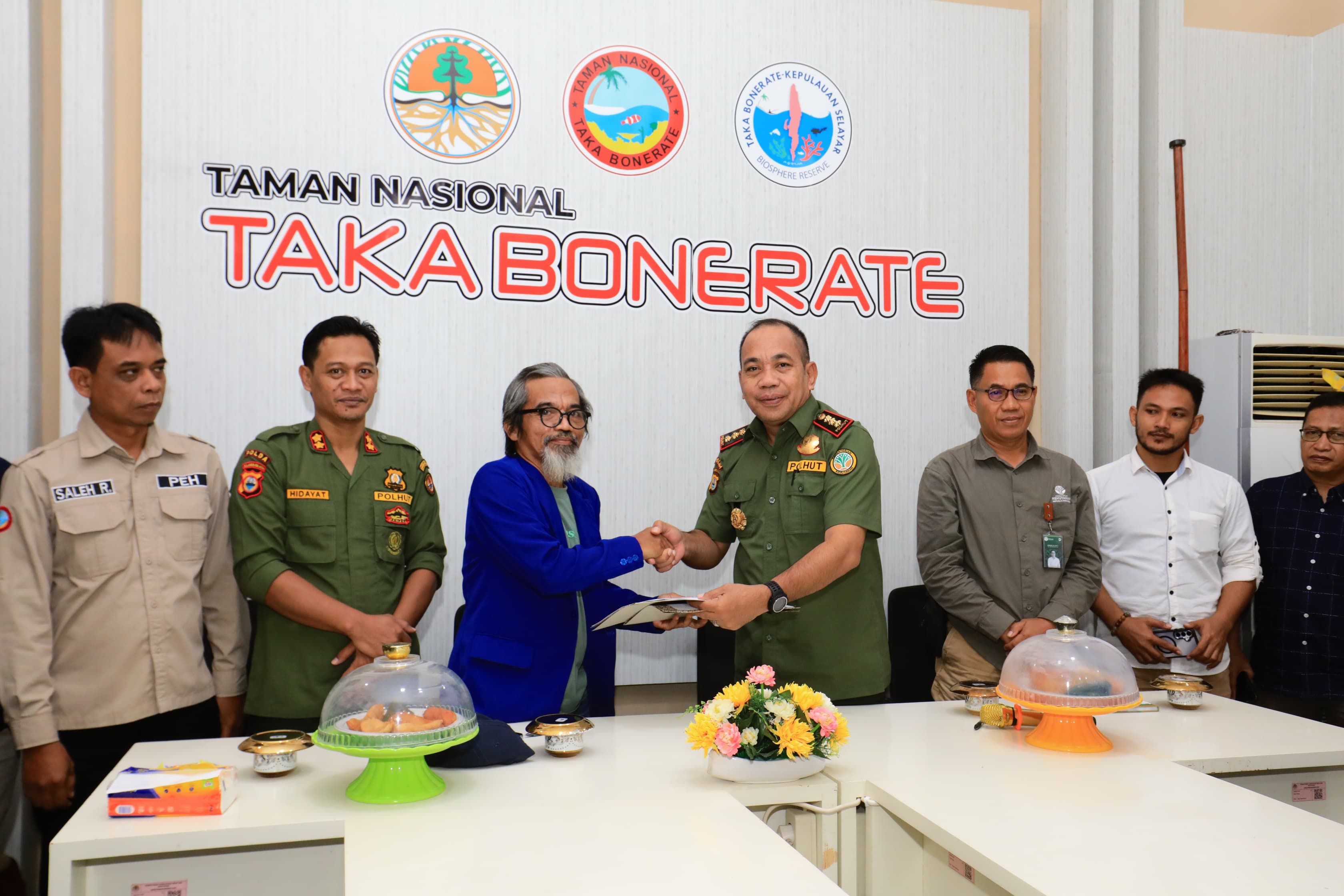 Sinergi Kuat untuk Konservasi dan Pemberdayaan Nelayan TN Taka Bonerate Sinergi Kuat untuk Konservasi dan Pemberdayaan Nelayan TN Taka Bonerate